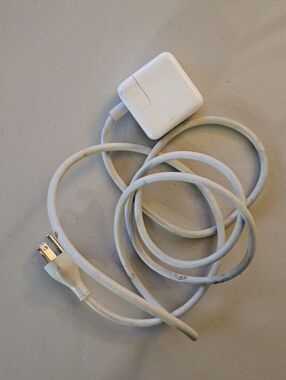 Apple 30W USB-C Power Adapter Charger